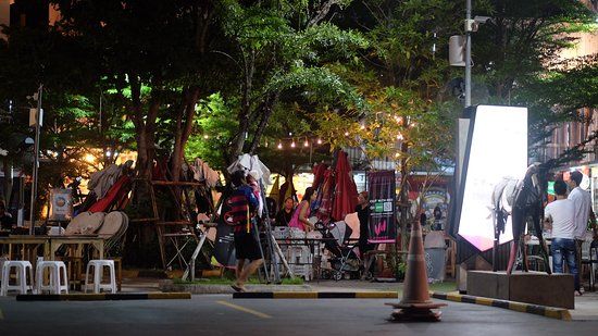 Wディストリクト・マーケット